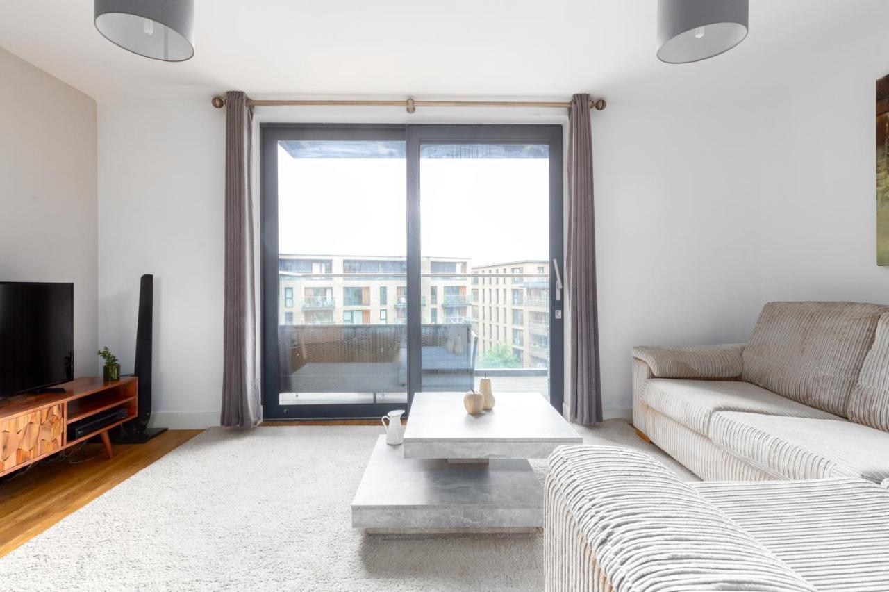 Apartment The Canada Water Flat *
