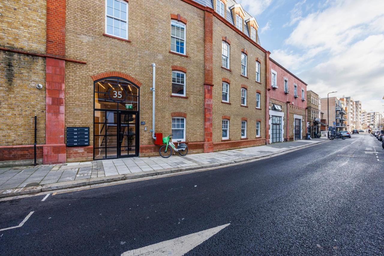 Lejlighed Luxury Spacious 2 Bed Apartment, - Sk London