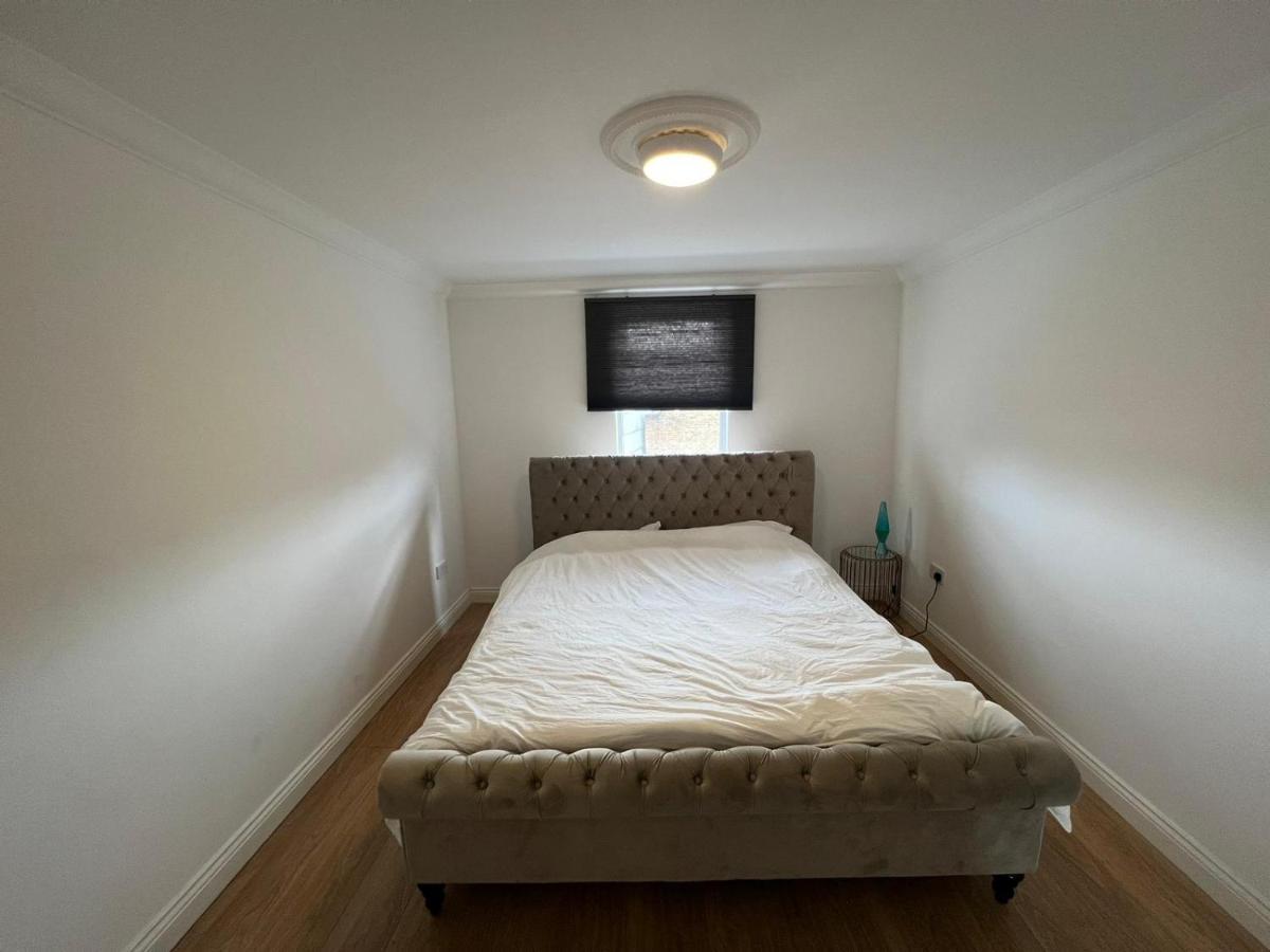 Angle90 Apartment London