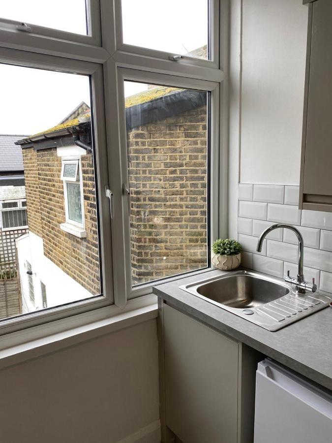 Sydenham Place Apartment *