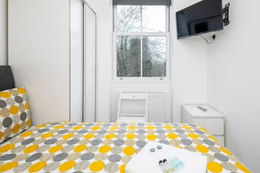 Appartement Boutique Modern For Two Near Tube And Bus Stations