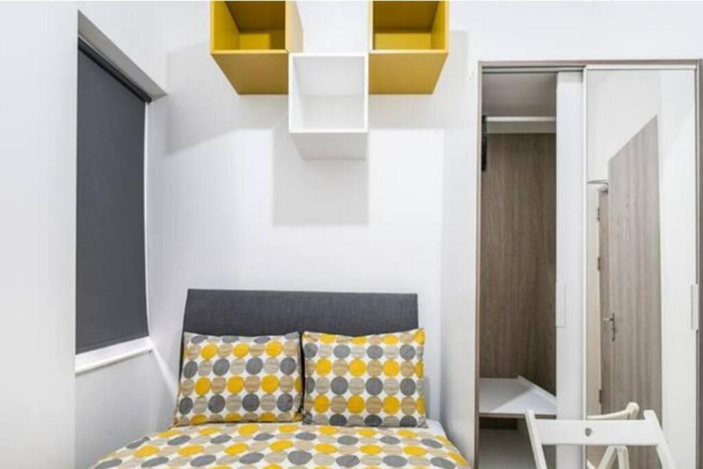 Appartement Boutique Modern For Two Near Tube And Bus Stations *