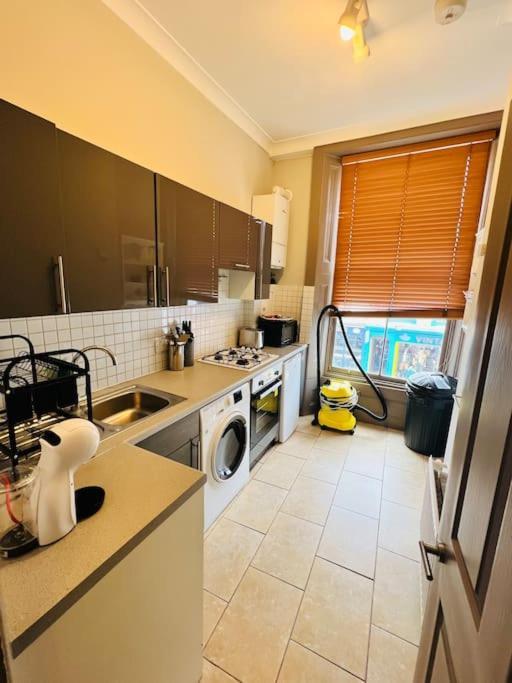 3 Notting Hill, Portobello Road-amazing Location! Apartment London