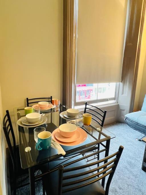3 Notting Hill, Portobello Road-amazing Location! * London