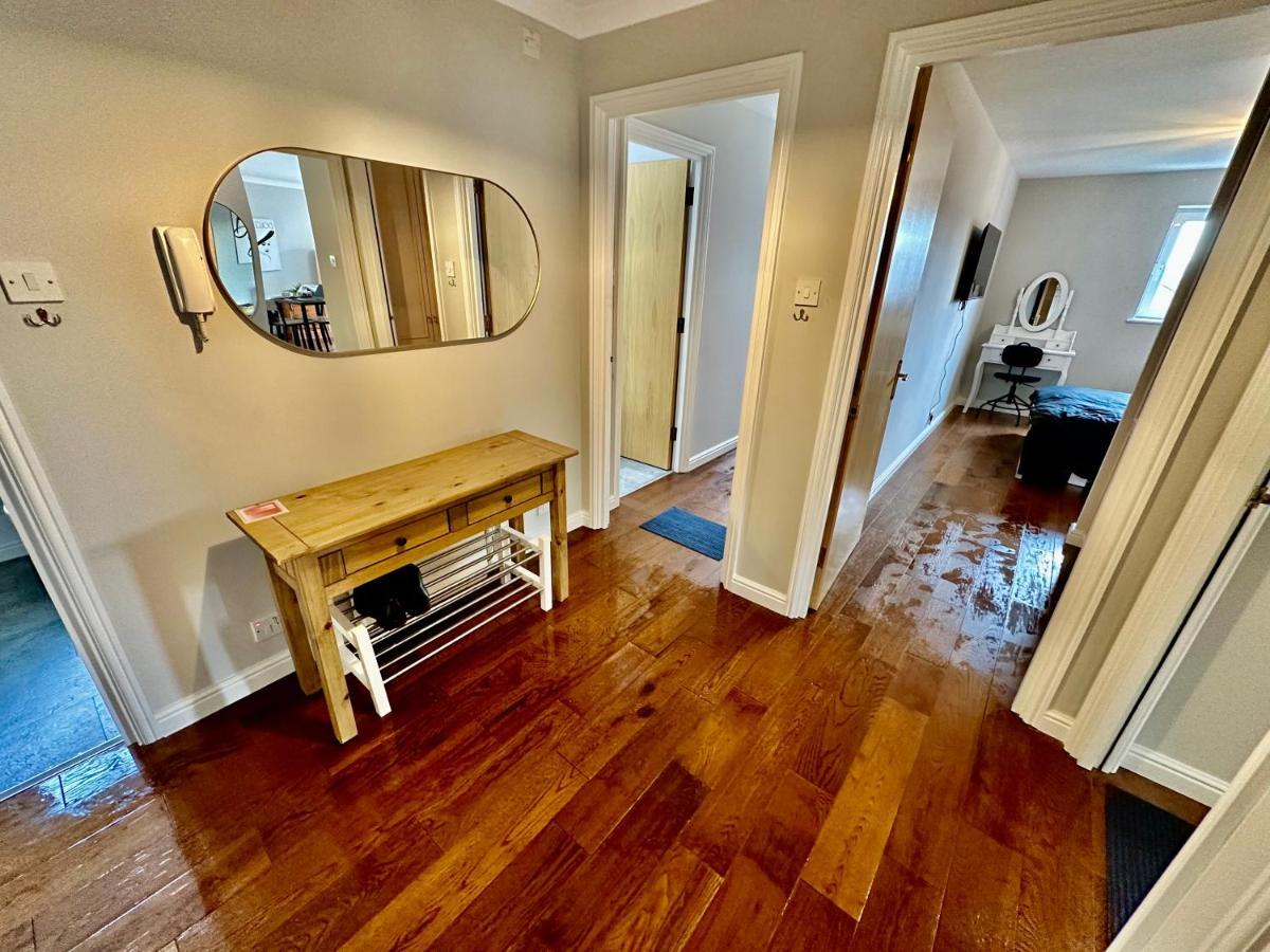 Apartment O2 Arena Luxury Flat Sleeps 6 With Parking