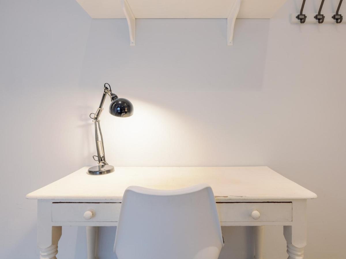 Apartment Pass The Keys Stylish - Prime Location *