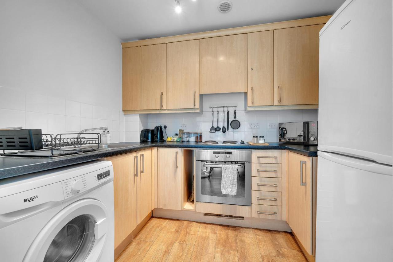 Charming And Spacious 1br Unit With Gym Access - Perfect For Staycation! Lejlighed London