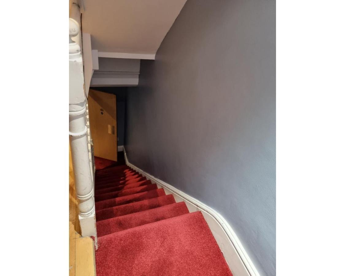 Apartment 80 Inverness Terrace London