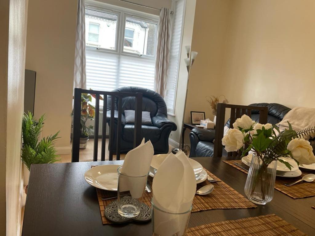 Lägenhet Devonshire House-3.3ml From Wimbledon Centre Court London