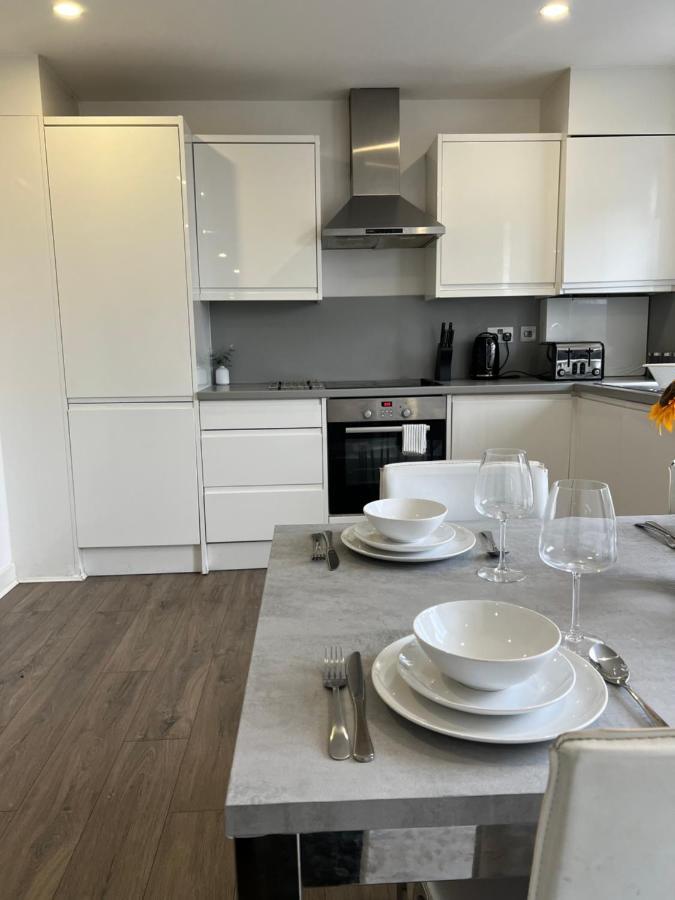Feriehus 3bed Flat 3wc And Great Location Near Excel City Airport O2 And Canning Town Station London