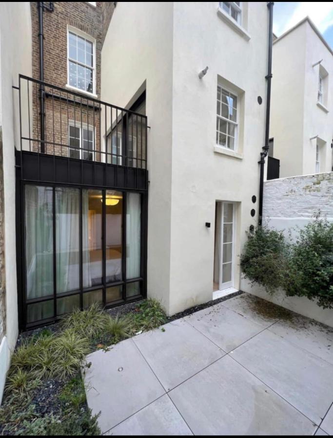 Duplex In Belgravia Apartment *