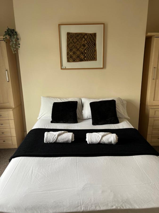 Aldgate Apartment London