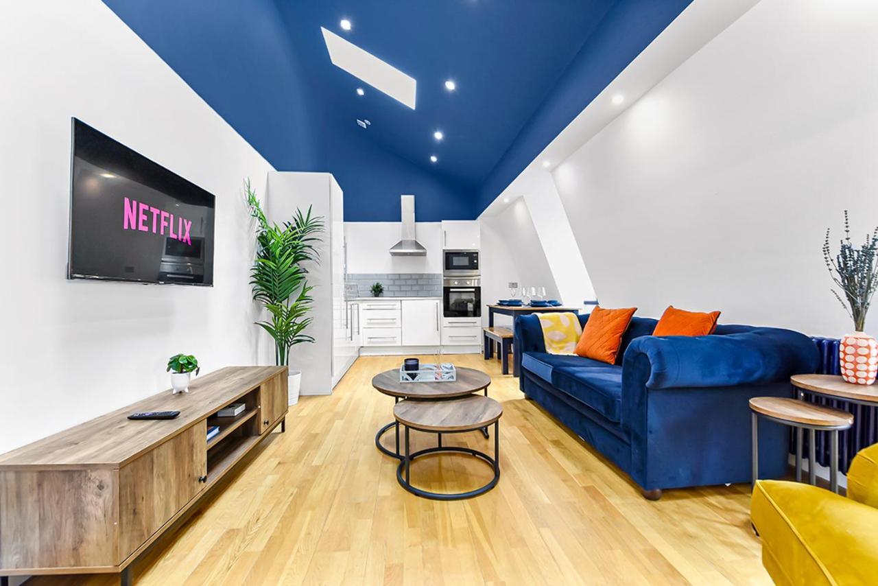 Spacious Contemporary 2 Bed Flat, * London