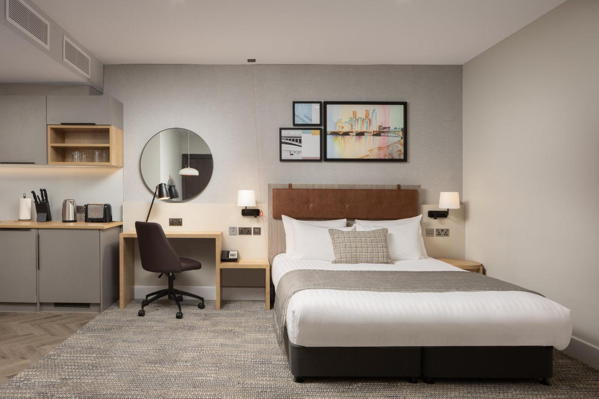 Staybridge London-vauxhall By Ihg Hotel Londen