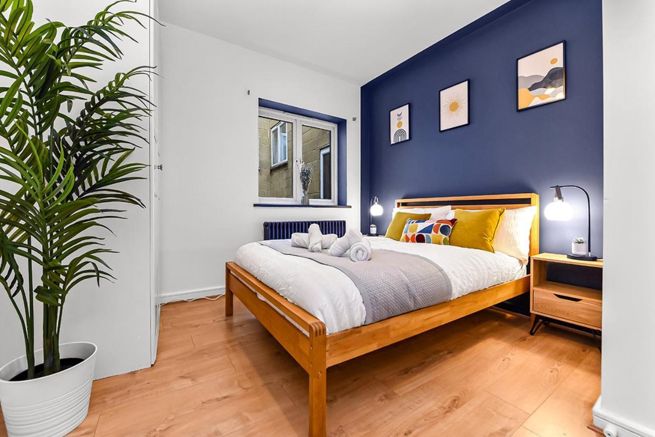 Leilighet Spacious Contemporary 2 Bed Flat, London
