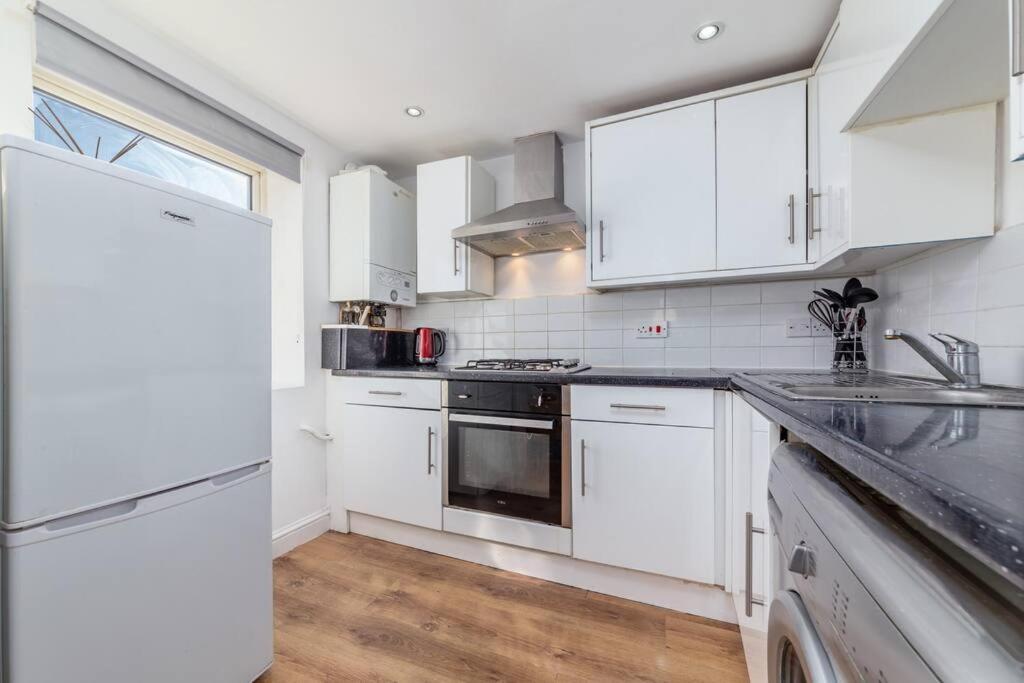 Lovely One Bedroom Flat On Edgware Road #03