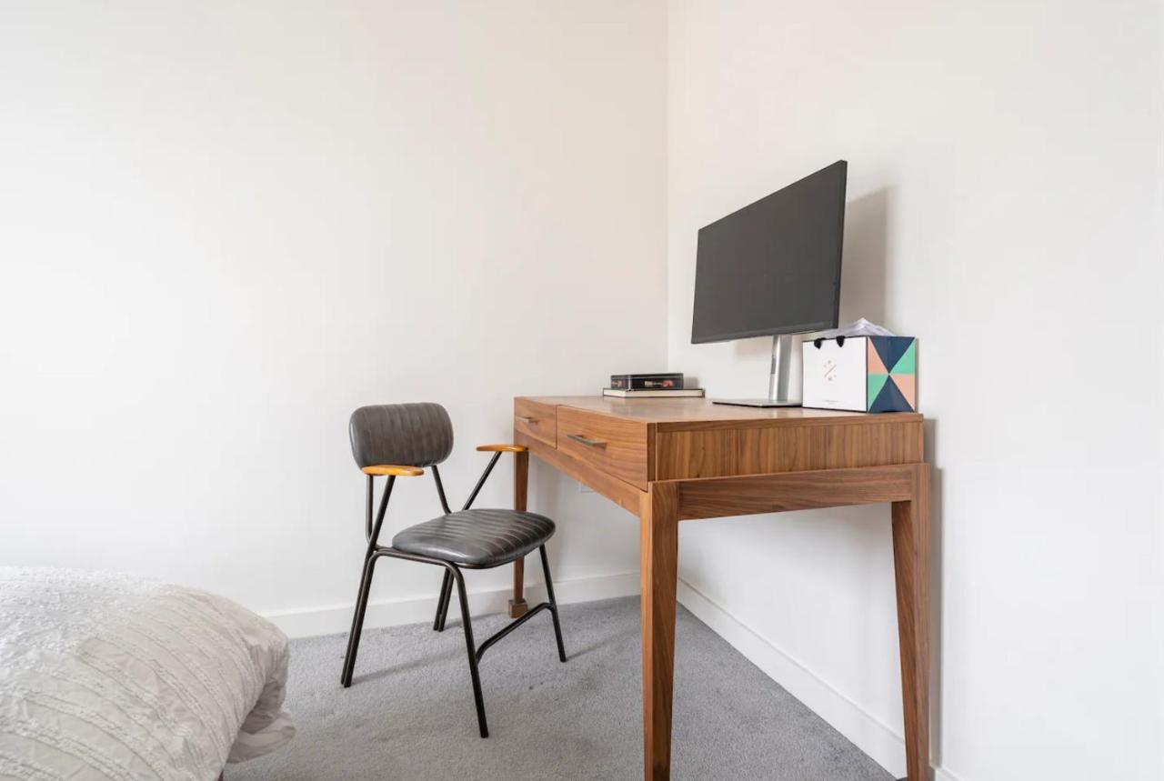 Sunny Luxury Skyline Flat Near Alexandra Palace, Tottenham Stadium & Drumsheds Lejlighed *