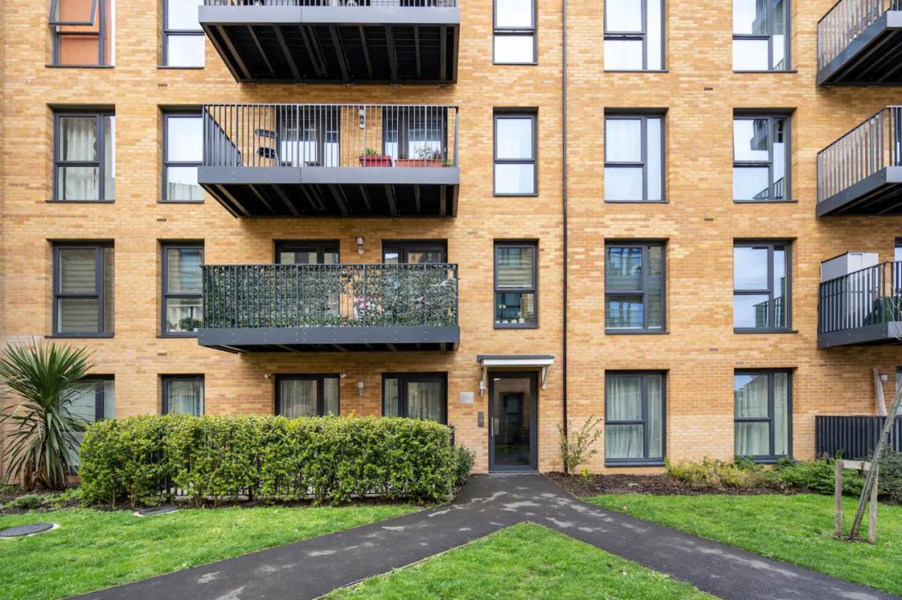 Sunny Luxury Skyline Flat Near Alexandra Palace, Tottenham Stadium & Drumsheds Lejlighed *