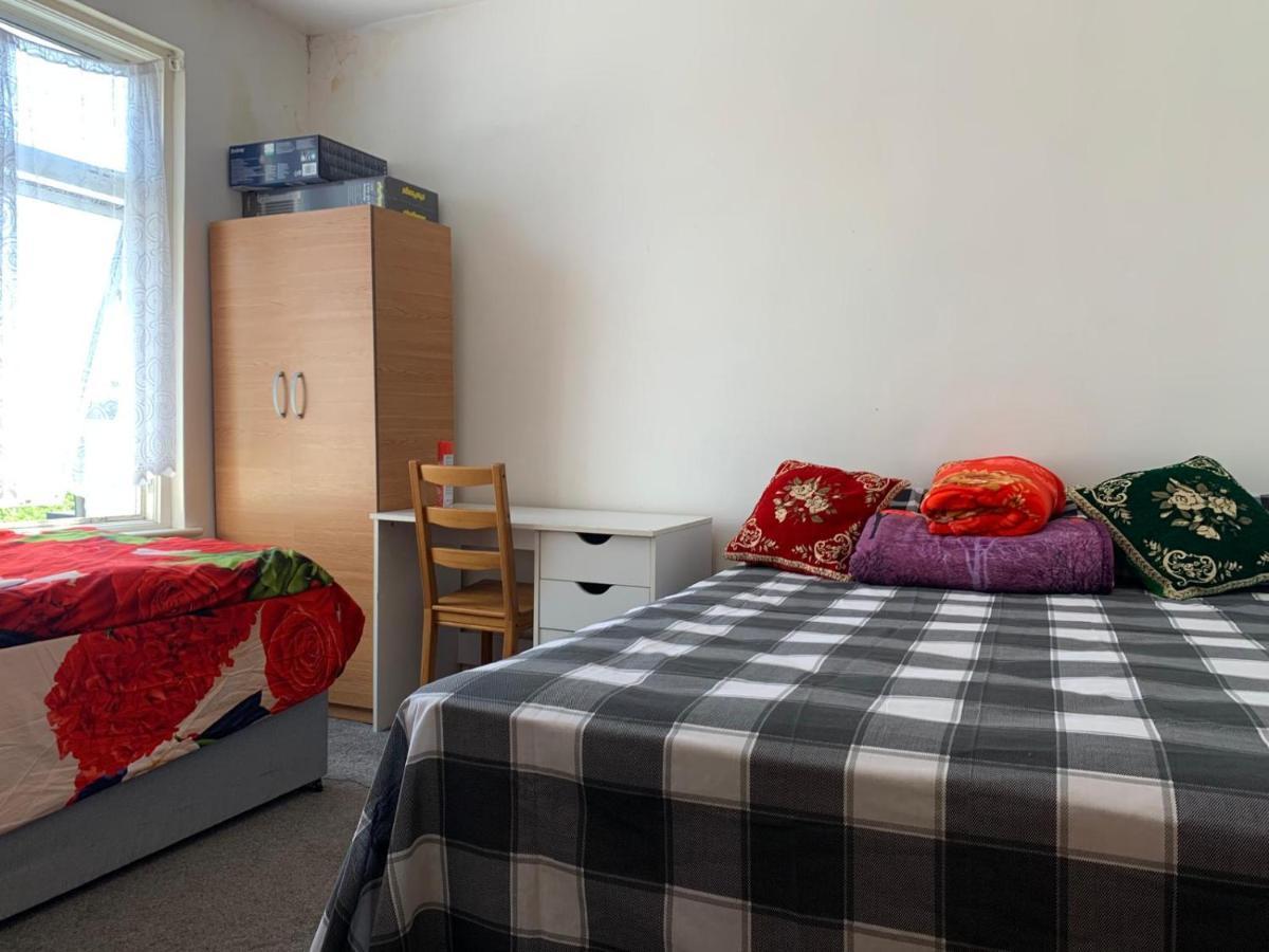 Double Bedroom Near The St Street Rail Station Gjestgiverier *