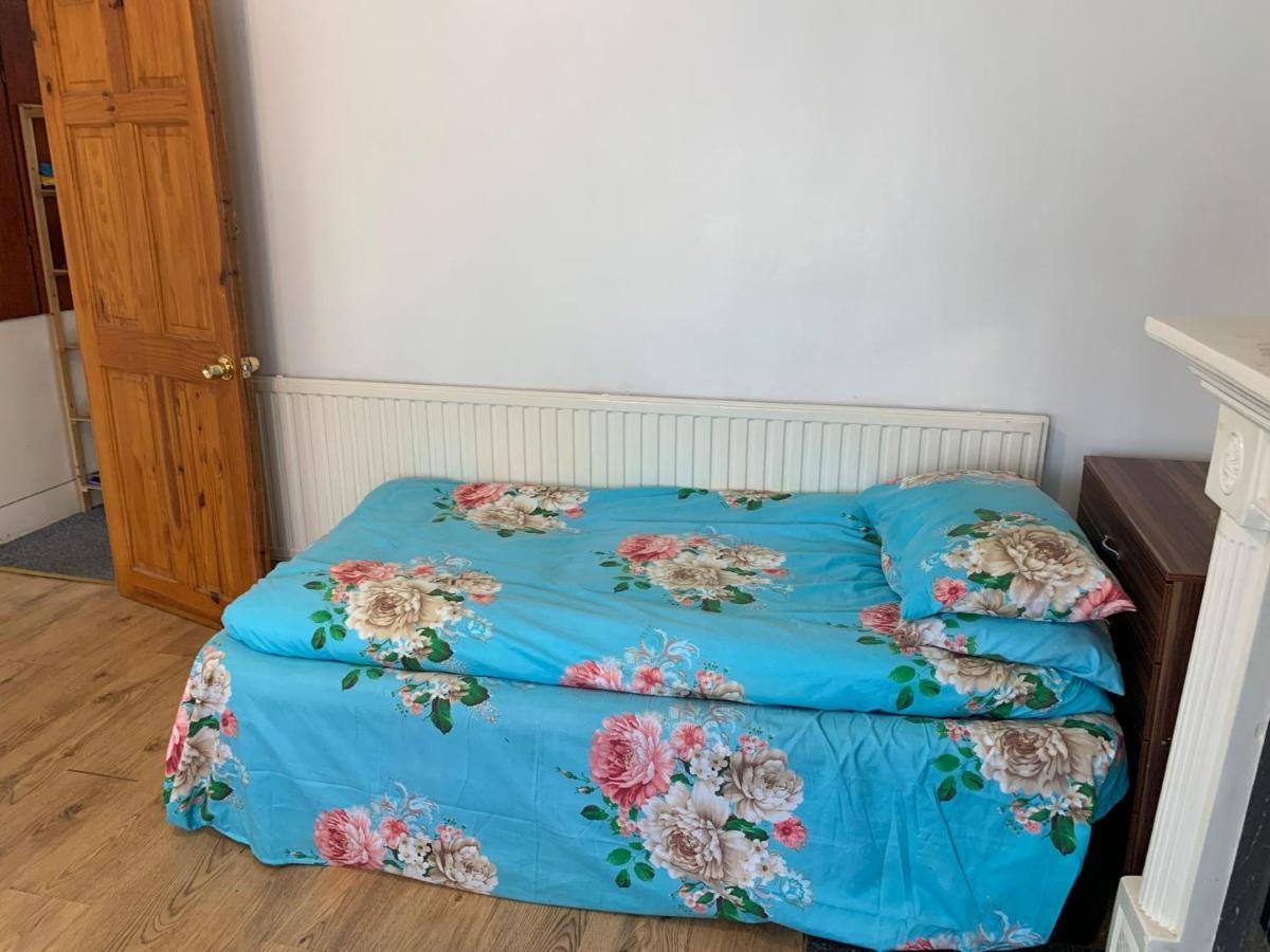 Double Bedroom Near The St Street Rail Station Gjestgiverier *