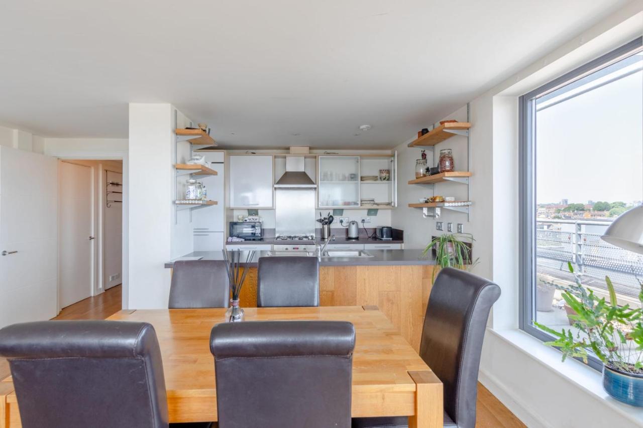Lovely 2bd Flat With Balcony - Stoke Newington Lejlighed