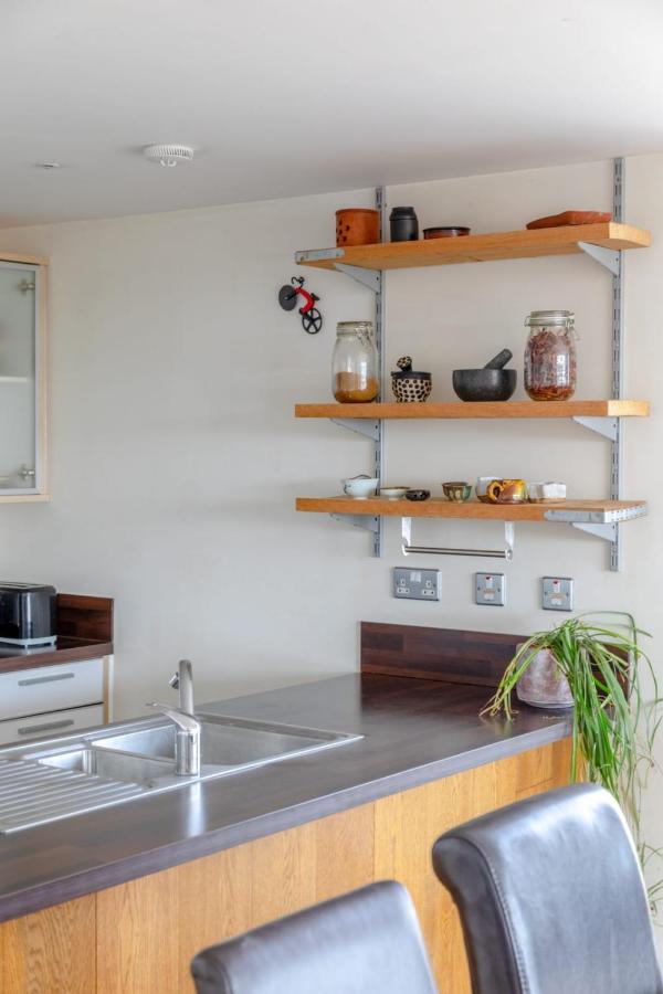 Lovely 2bd Flat With Balcony - Stoke Newington Lejlighed