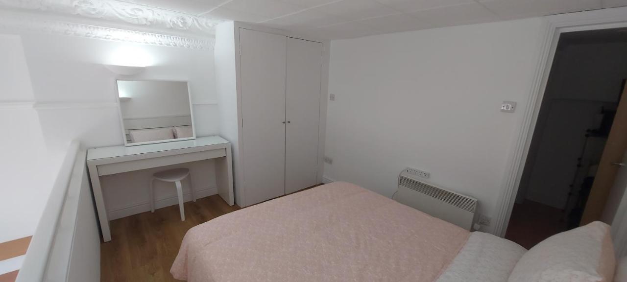 Apartment Flat In The Center Of 8