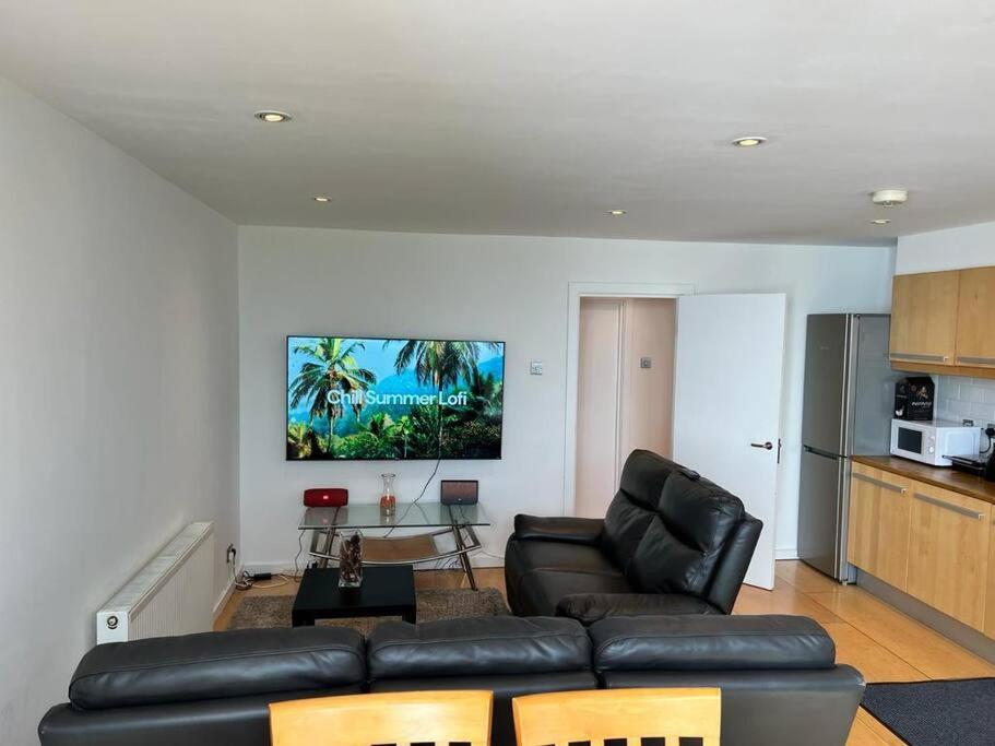 Appartamento Double Or Twin In A Sharing House Zone 2 Londra