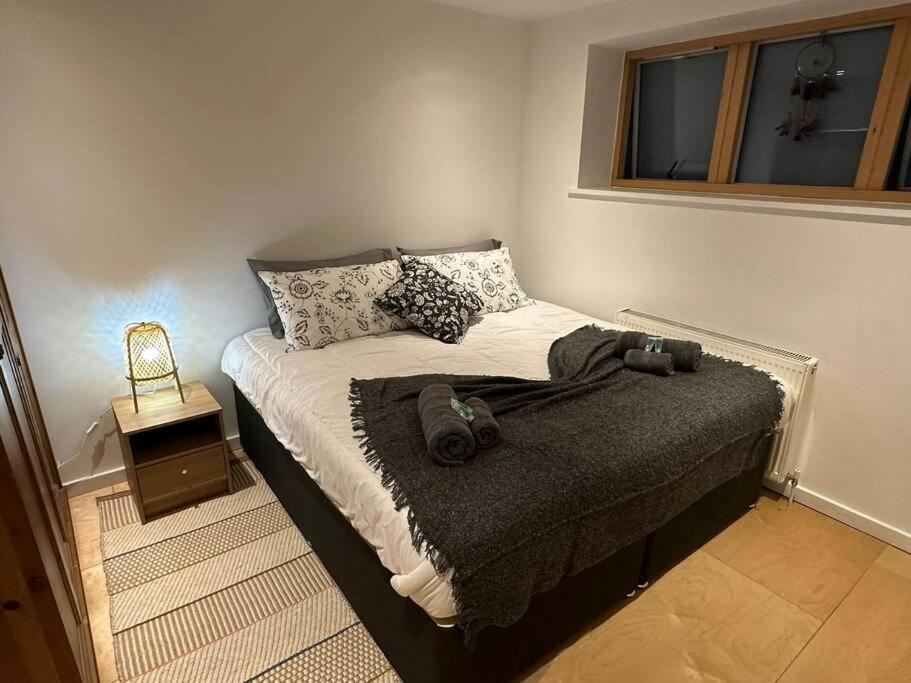 Double Or Twin In A Sharing House Zone 2 Londra