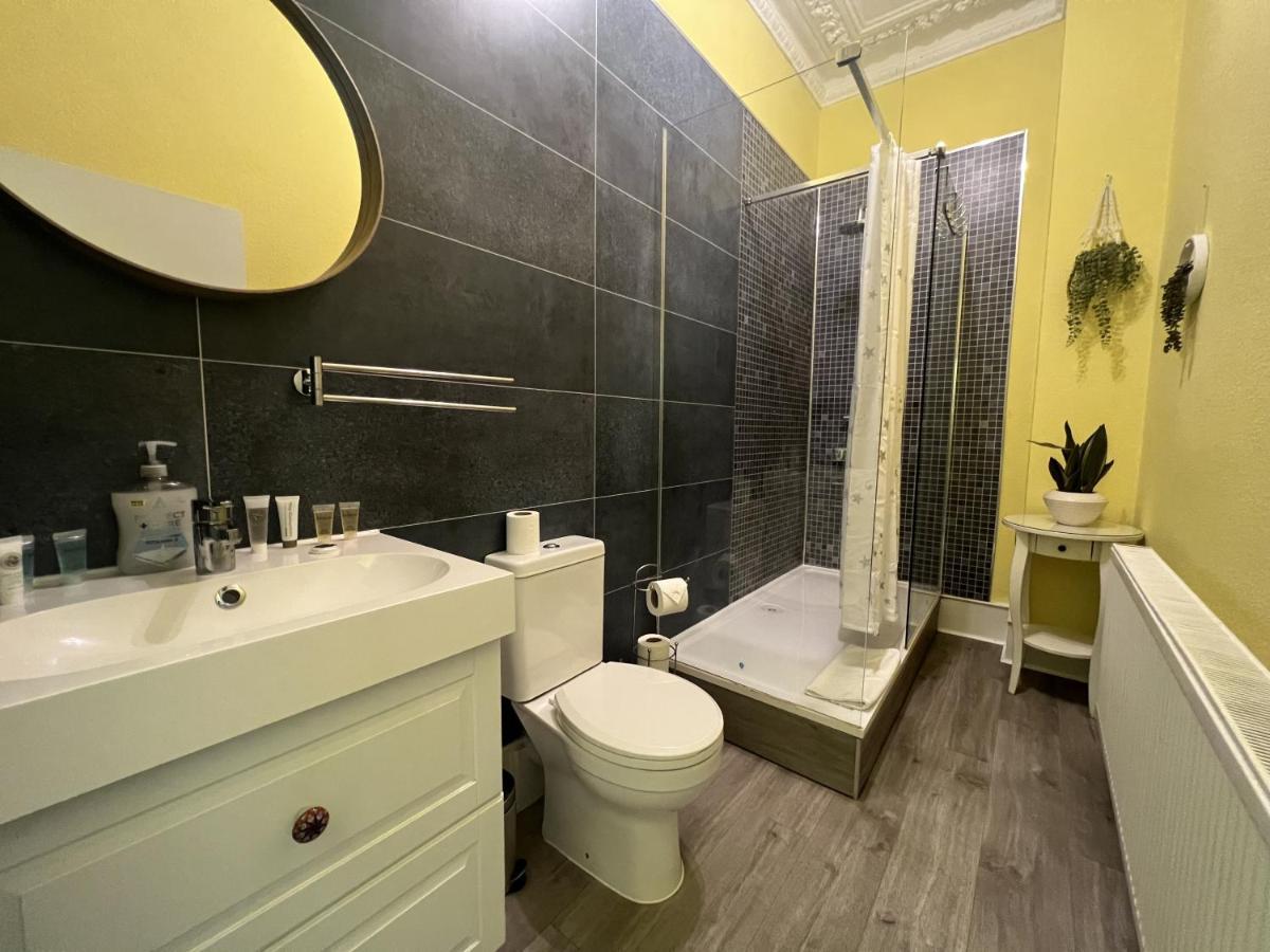 Luxury Holiday Elizabeth Line *