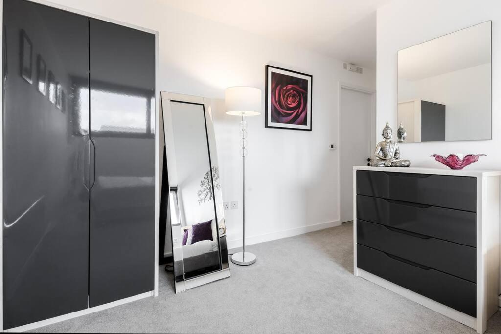 Stunning 2 Bed 2 Bath In Clerkenwell Lägenhet