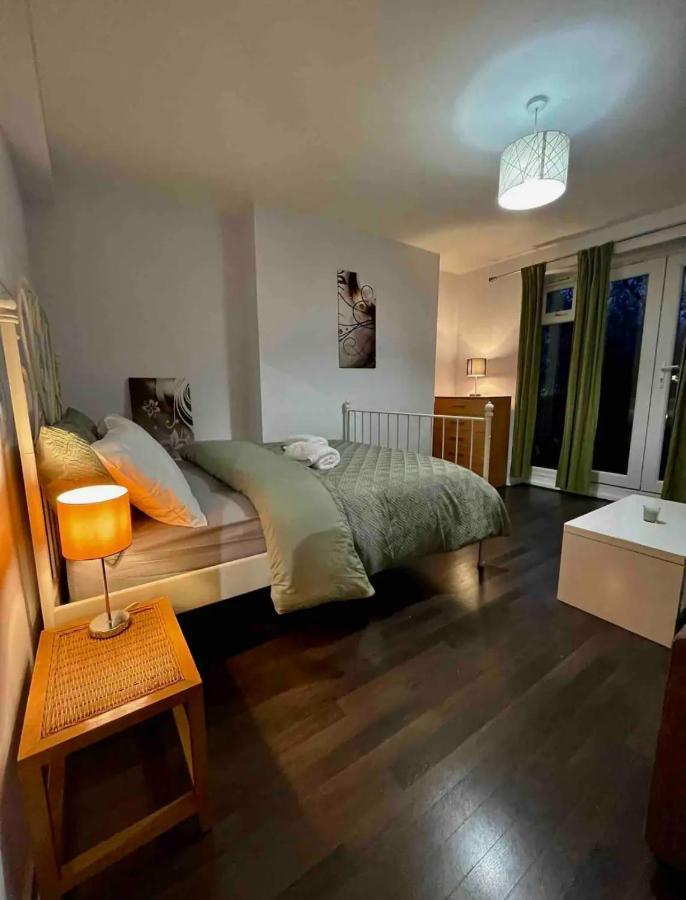 Karen House R2 * Londen