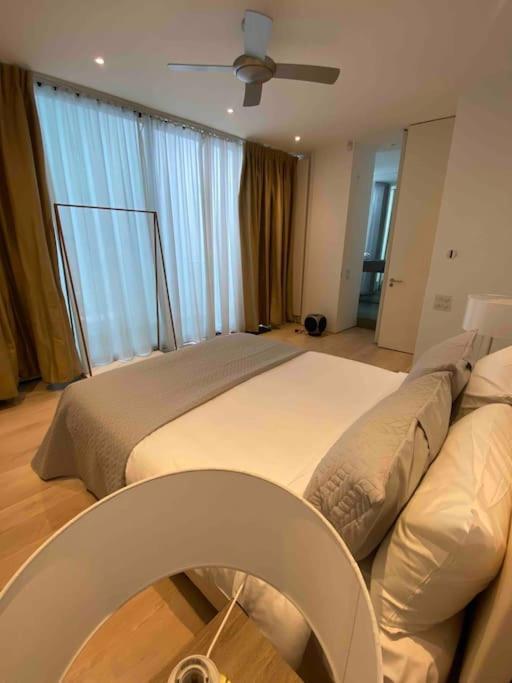 Holiday home Stunning 4 Bed Mews House With Patio