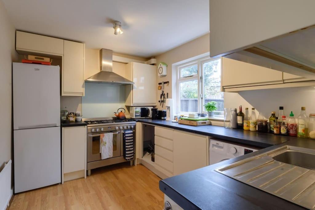 Feriehus 1 Bed Townhouse In Battersea Close To River Thames