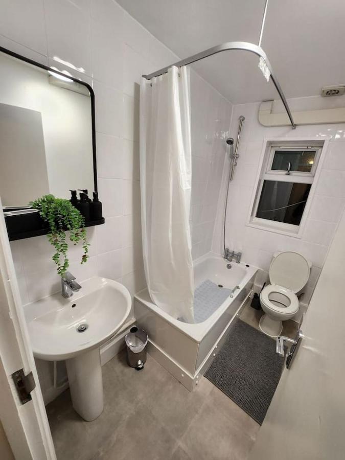 Appartement Comfy 1 Bedroom Flat *