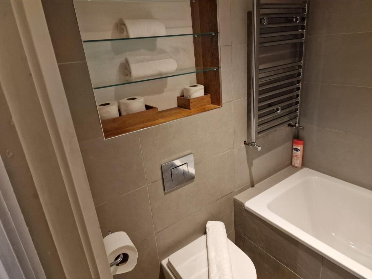Lovely 1-bed In Apartment London