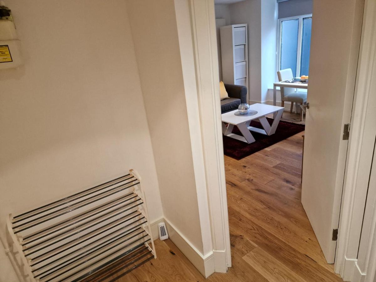 Lovely 1-bed In Apartment *