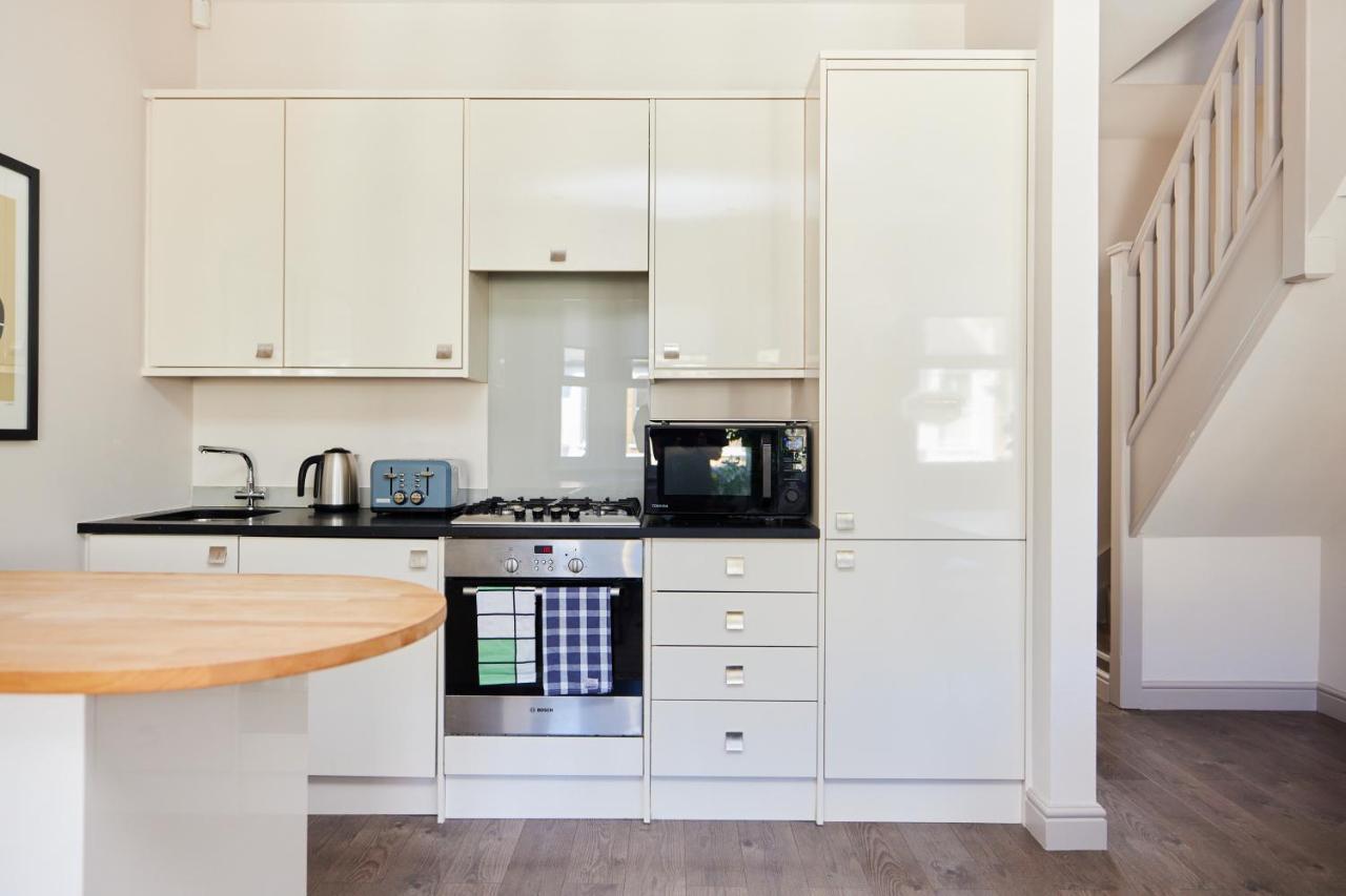 The Kilburn Crib - Stunning 3bdr Flat Lägenhet