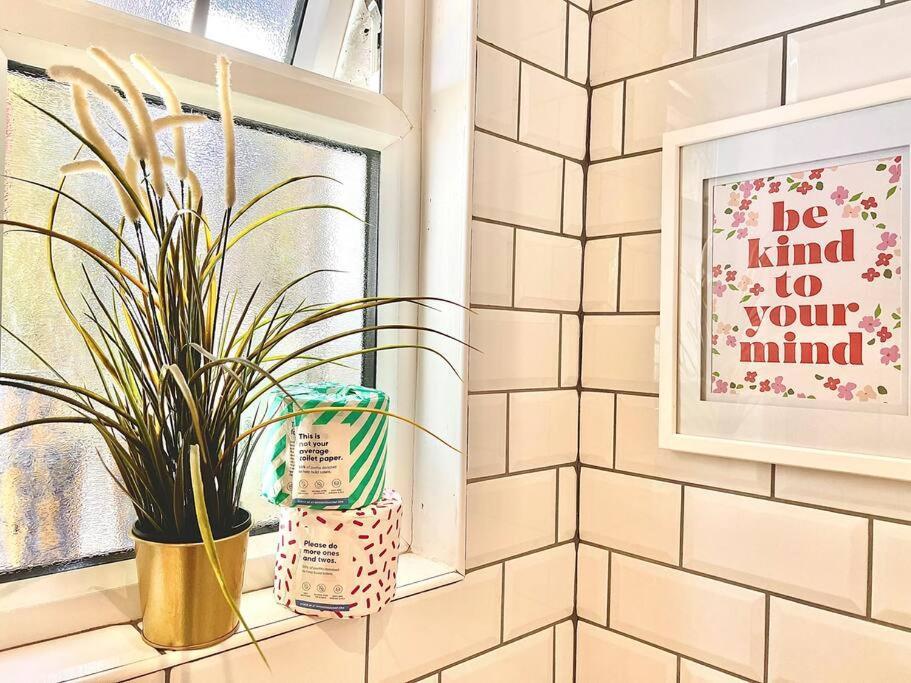 Lägenhet With Cosy Garden In London