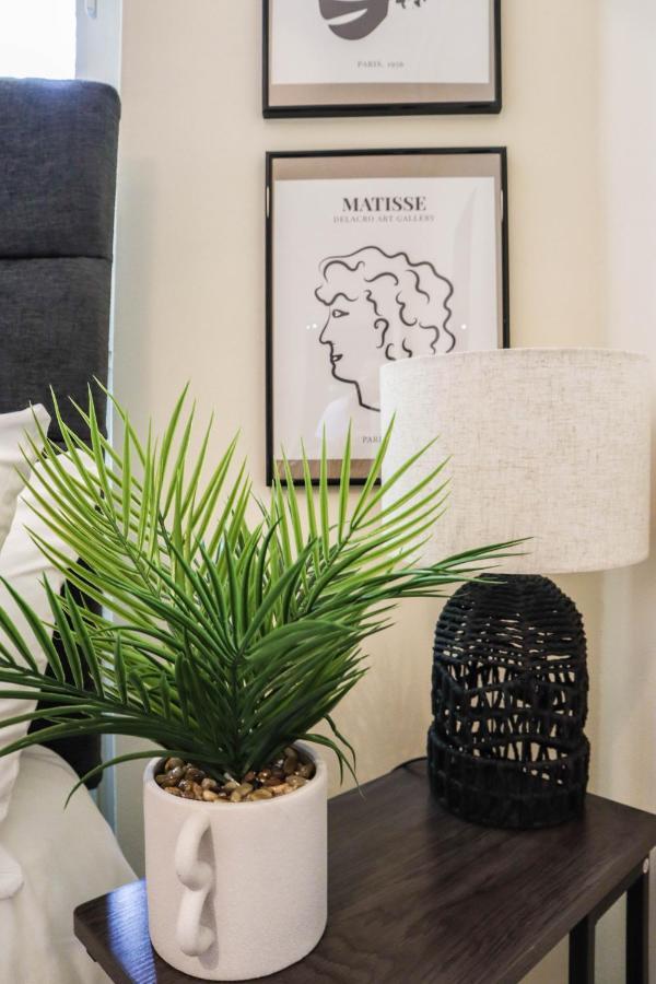 Cosy Property Right By Warren Street Station! Free Wifi! Appartement Londen