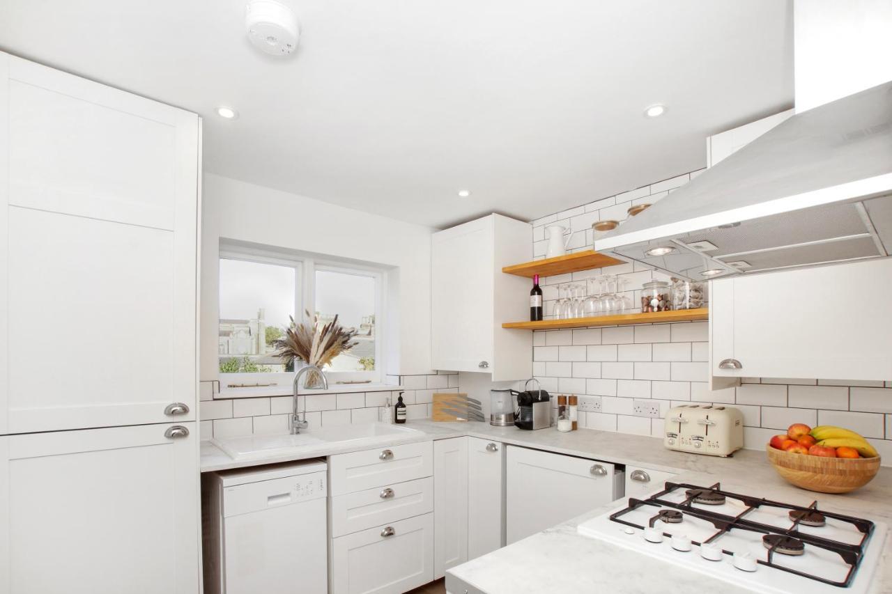 Bright, Stylish & Cosy 3-bed Flat Near Mile End Lägenhet *