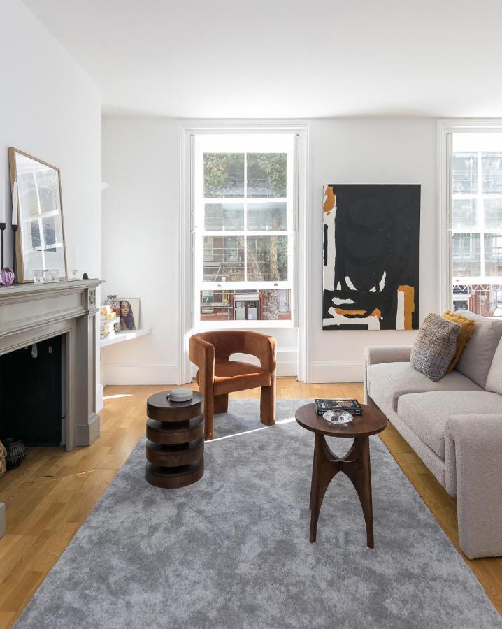 Generously Large 1 Bedroom In Farringdon * Londra