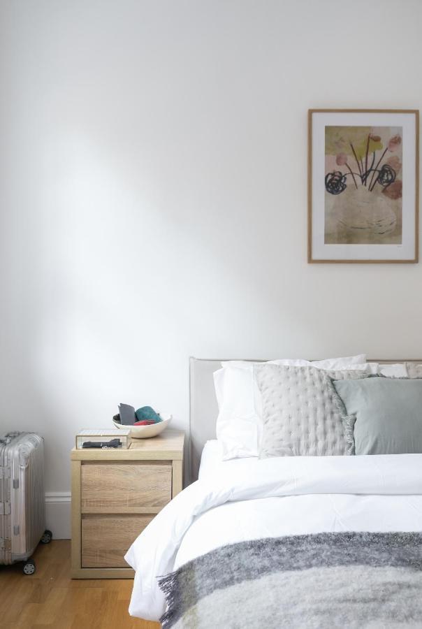 Generously Large 1 Bedroom In Farringdon Londra