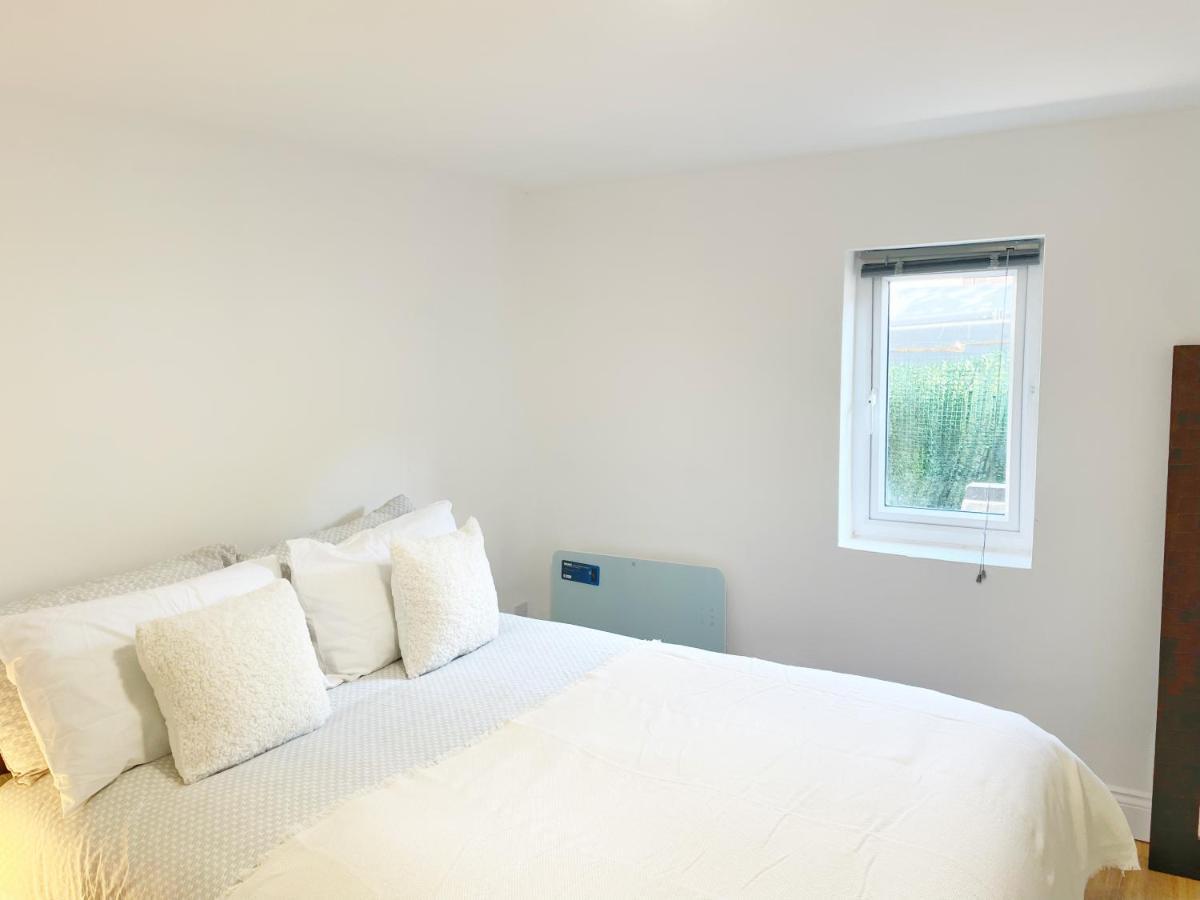 Prime Woolwich 2 Bed Gem * London
