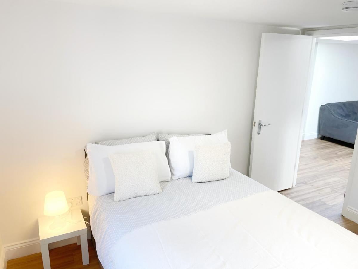 Prime Woolwich 2 Bed Gem London