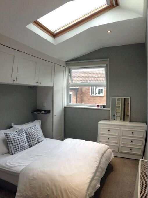 Gorgeous Hammersmith Home. Sleeps 6. Tube 5 Mins! Londra