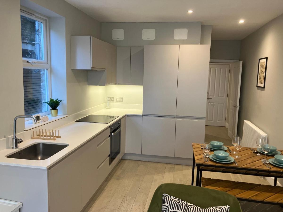 Spectacular 2 Bed With Lovely Terrace - 1 The Southwell Apartment