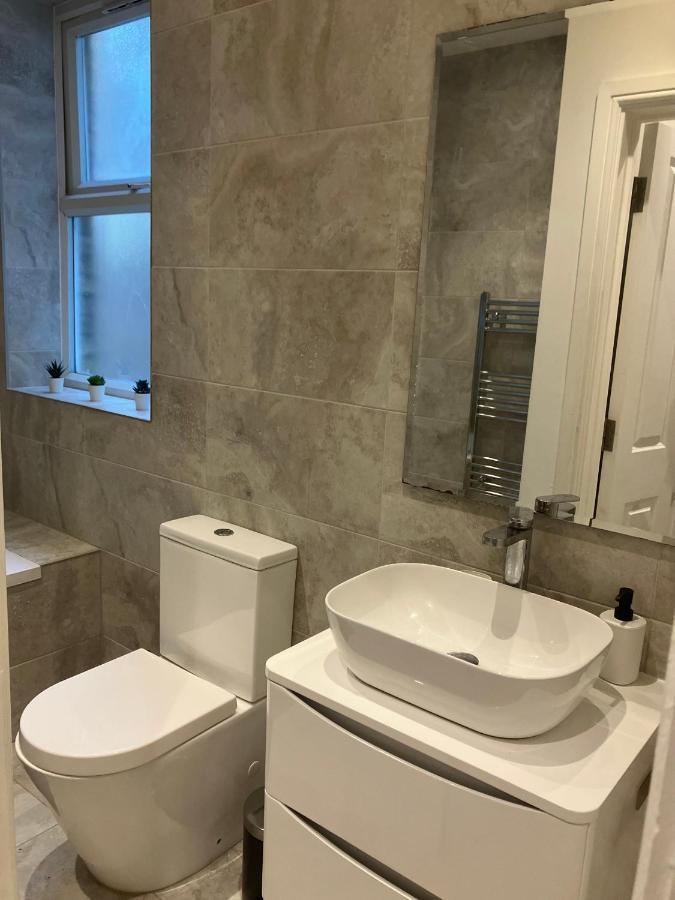 Spectacular 2 Bed With Lovely Terrace - 1 The Southwell Apartment *