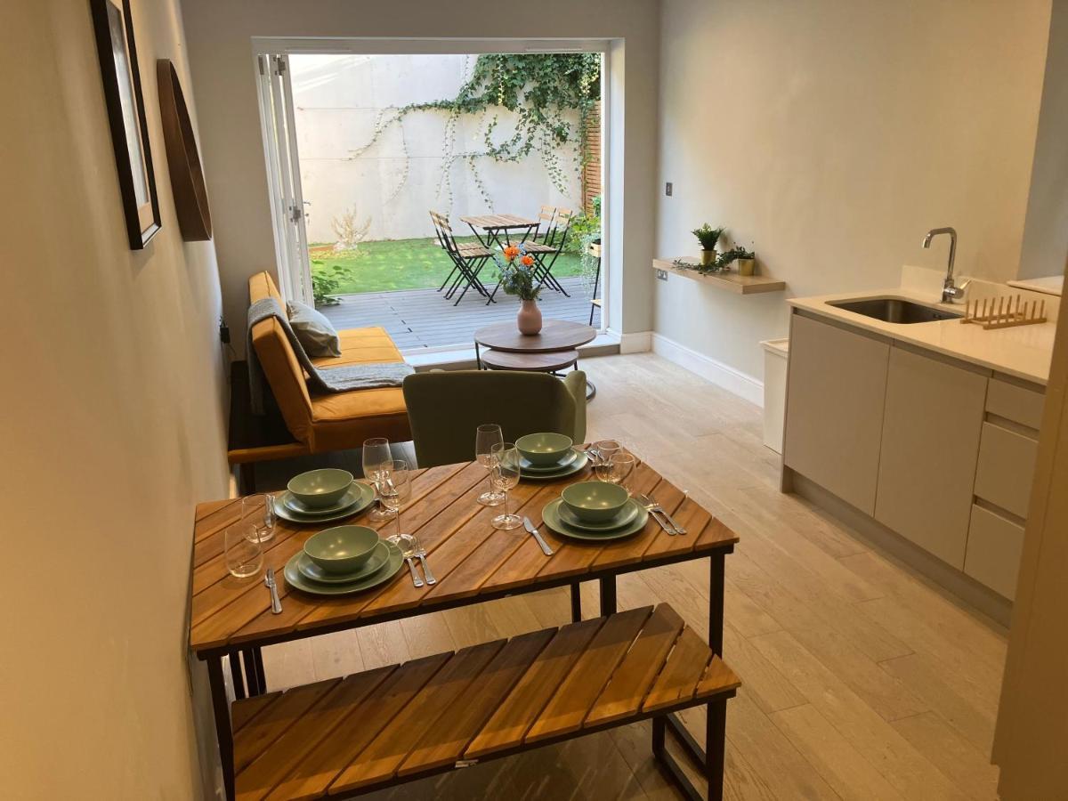 Spectacular 2 Bed With Lovely Terrace - 1 The Southwell London