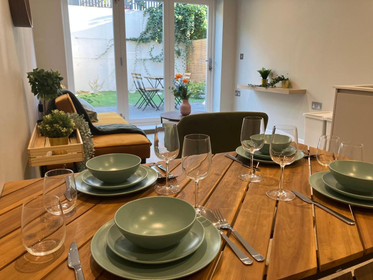 Spectacular 2 Bed With Lovely Terrace - 1 The Southwell * London